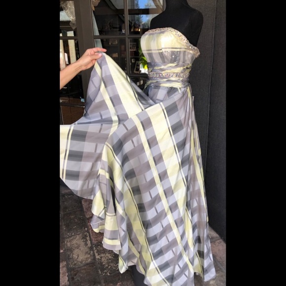 Tony Bowls Sequined Strapless Mini Dress w/ Train - Picture 5 of 8